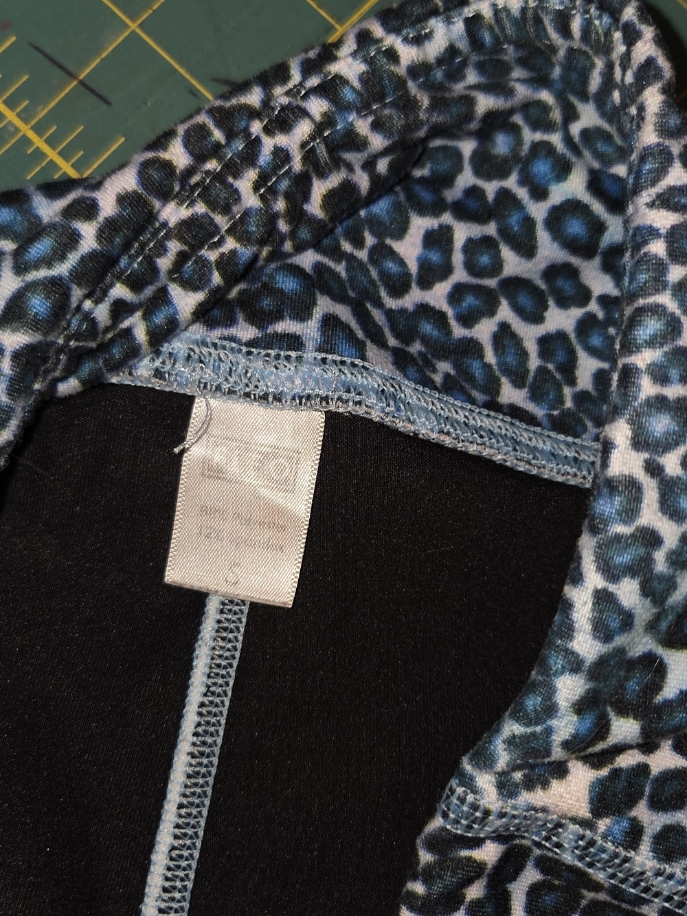 Women’s Blue Leopard FLEO Shorts